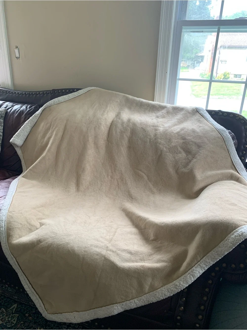 Sonoma Reversible Sherpa Blanket in Cream and Tan 50x60”